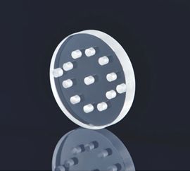 透明な脆い製品