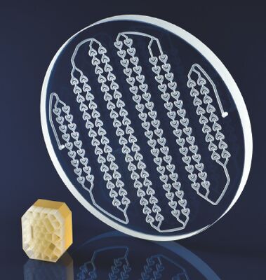 半導体用途向け、高脆性・低熱膨張の透明脆性セラミックス