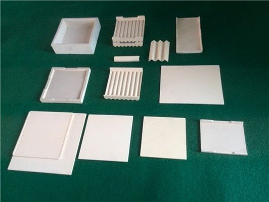 高い純度のアルミナ炉の家具2mmの厚さ3.6g/cm3密度