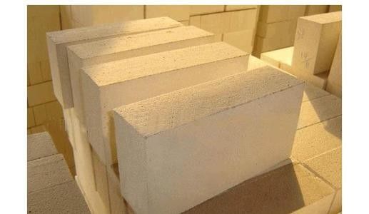 HA60 HA80 2.55g/Cm3密度の高いアルミナの耐火れんが22%の気孔率