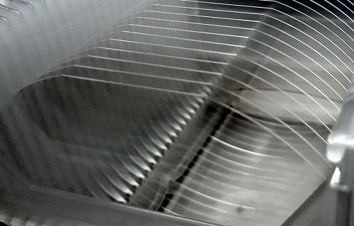 0.7mm 1.1mmの単結晶の水晶ウエファーの鋸の等級および光学等級